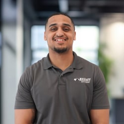 Staff member Carlos Ovalle from ID_bd0df9b89167