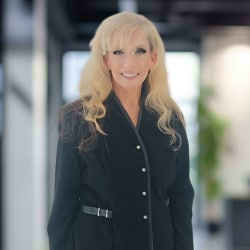 Staff member Cindy Phillips from ID_bd0df9b89167