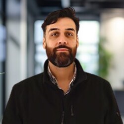Staff member Jaime Borja from ID_dd1003a0ef2c