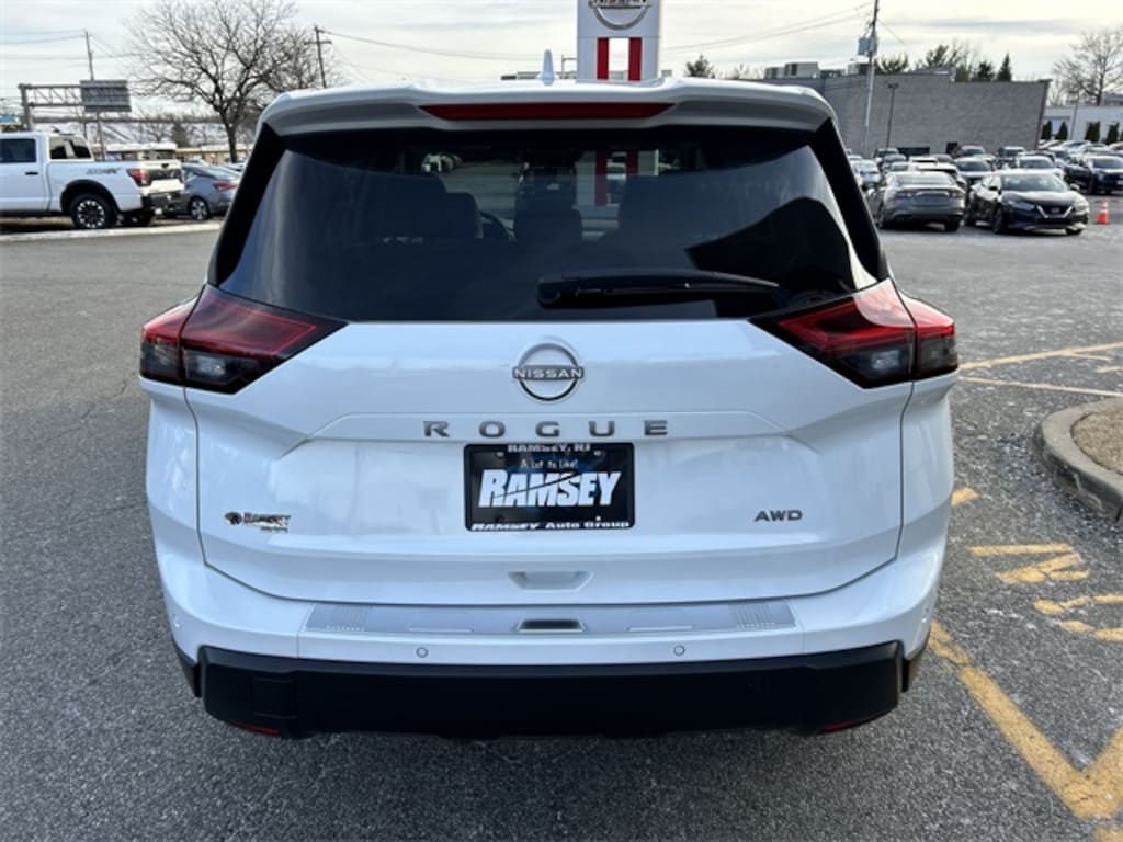 Used 2025 Nissan Rogue SV SUV