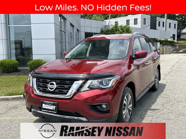 2019 Nissan Pathfinder SV 4WD's photo