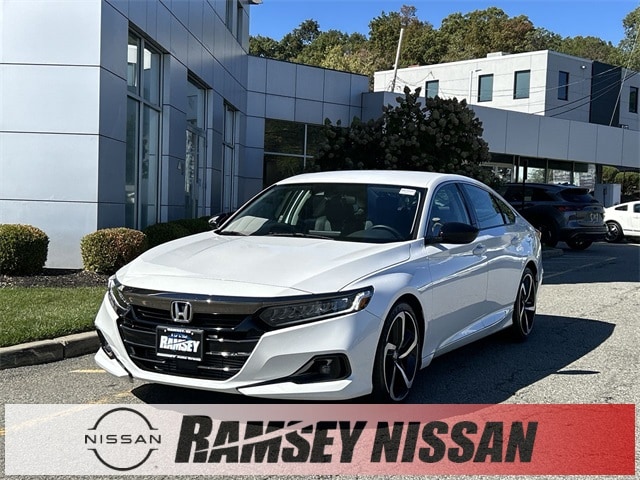 2022 Honda Accord Sport SE's photo