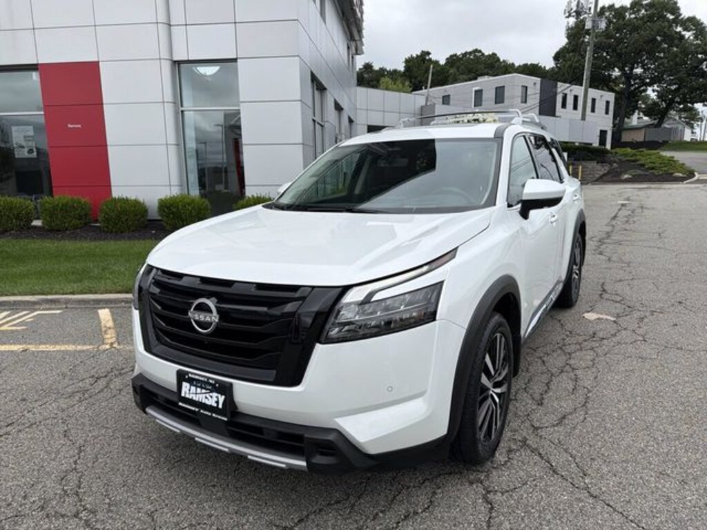 Certified 2025 Nissan Pathfinder Platinum SUV