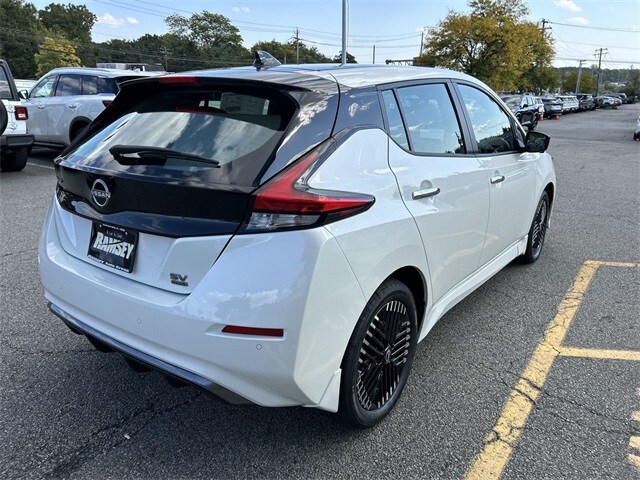 2024 Nissan Leaf SV Plus photo 3