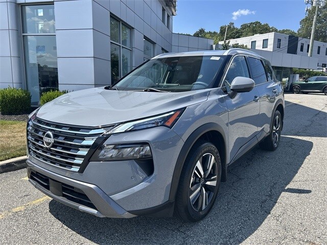 2024 Nissan Rogue SL photo 4