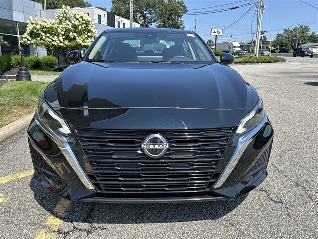 2024 Nissan Altima 2.5 SV photo 3