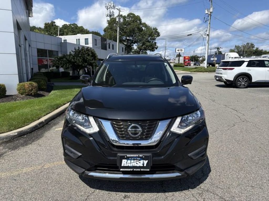 Certified 2018 Nissan Rogue SV SUV