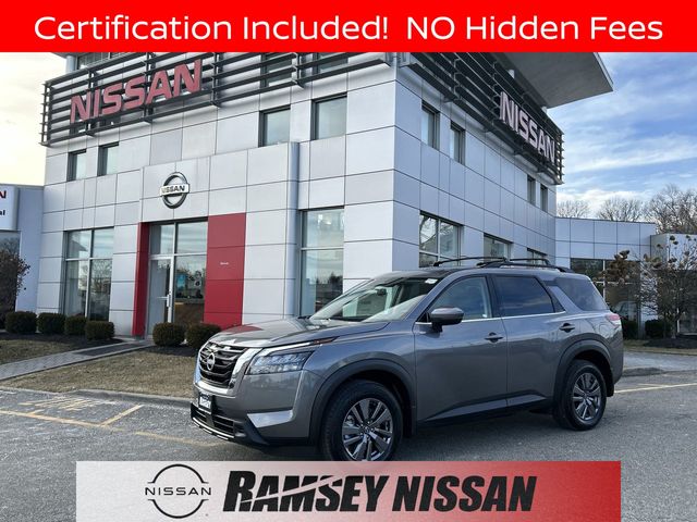 2025 Nissan Pathfinder SV 4WD's photo