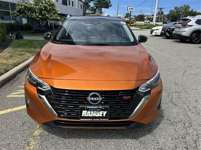 2024 Nissan Sentra SR photo 2