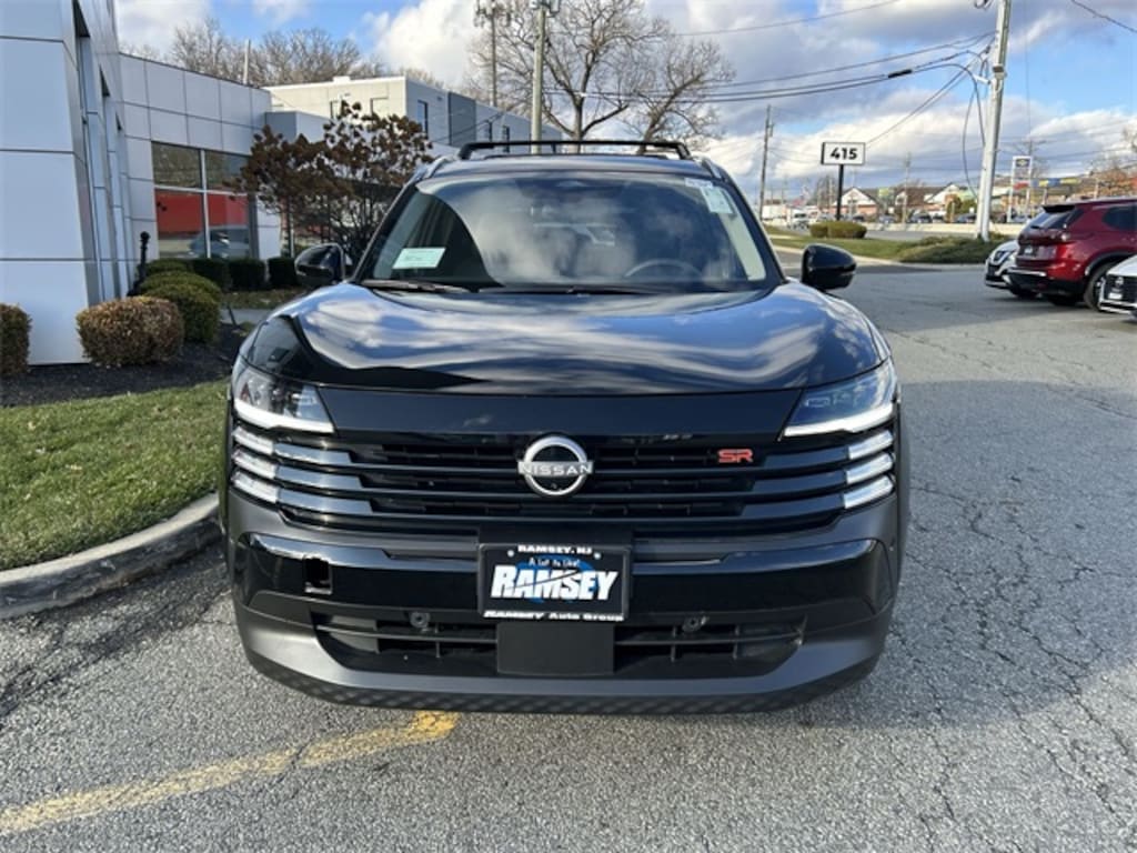 New 2026 Nissan Kicks SR SUV