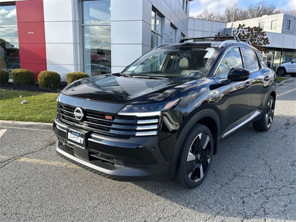 New 2026 Nissan Kicks SR SUV