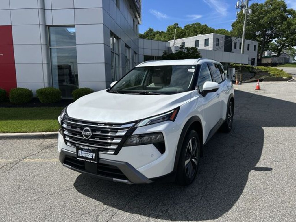 Certified 2025 Nissan Rogue SL SUV