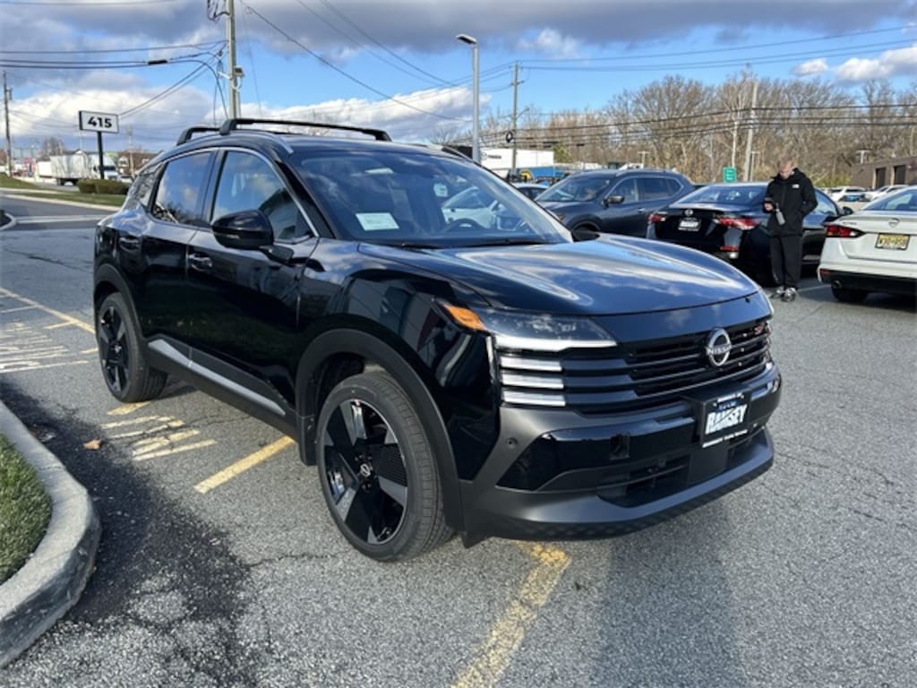 New 2026 Nissan Kicks SR SUV