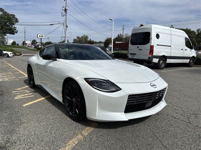 2024 Nissan Z Performance photo 2