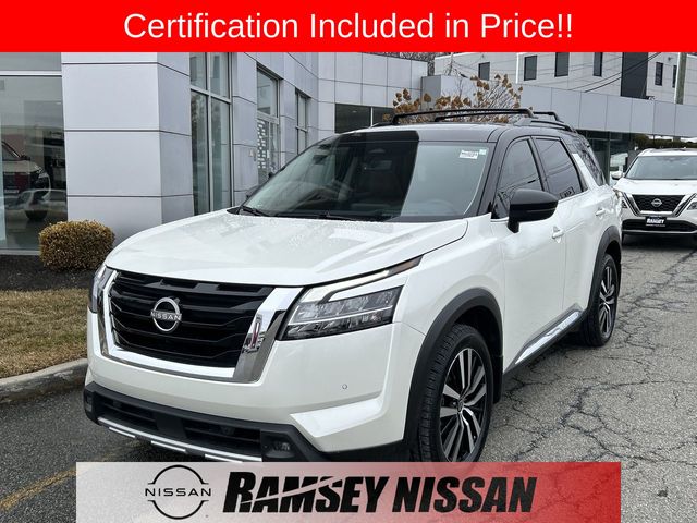 2023 Nissan Pathfinder Platinum 4WD's photo