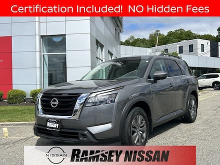2024 Nissan Pathfinder SV SUV