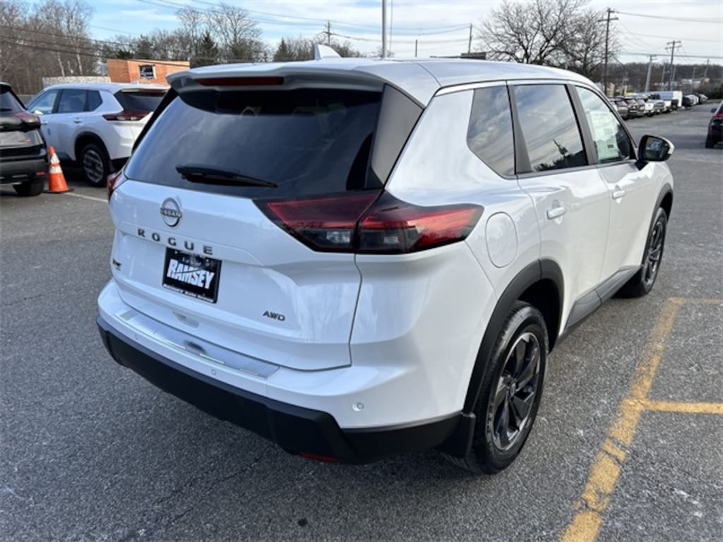 Used 2025 Nissan Rogue SV SUV