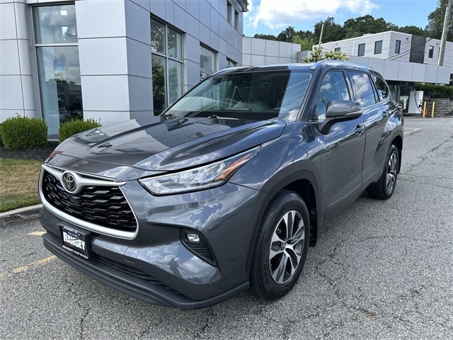 2020 Toyota Highlander XLE photo 4