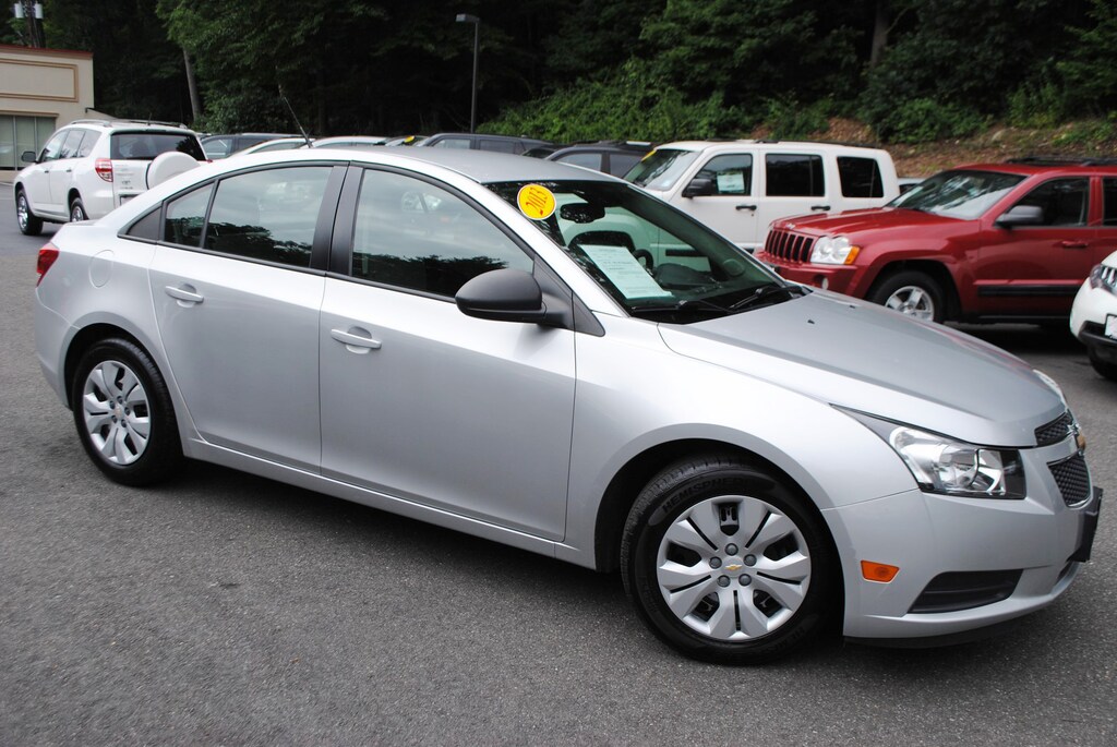 Used 2013 Chevrolet Cruze LS 1.8 Sedan