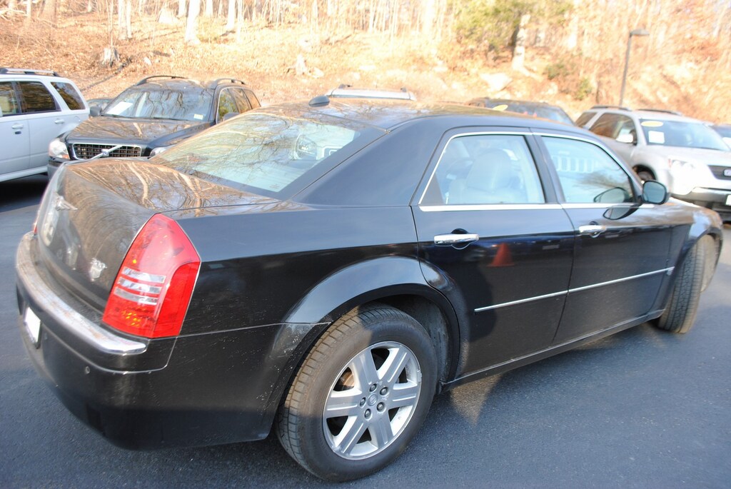 Used 2005 Chrysler 300C 5.7 Sedan