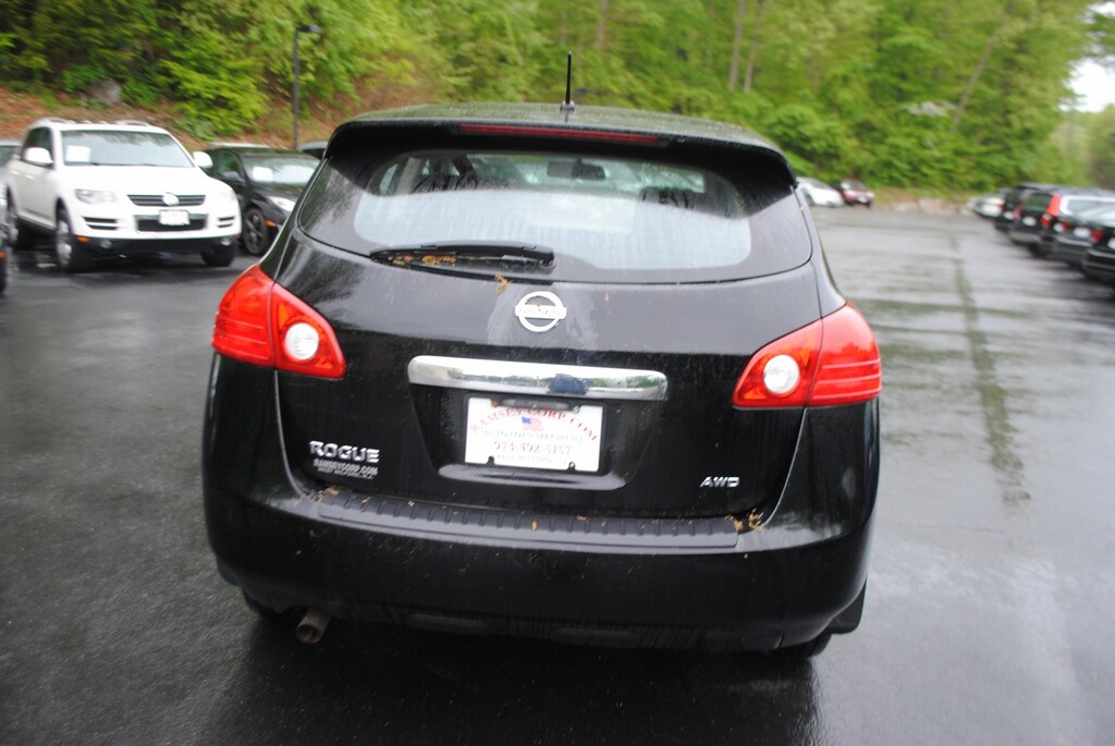 Used 2011 Nissan Rogue S 2.5 SUV