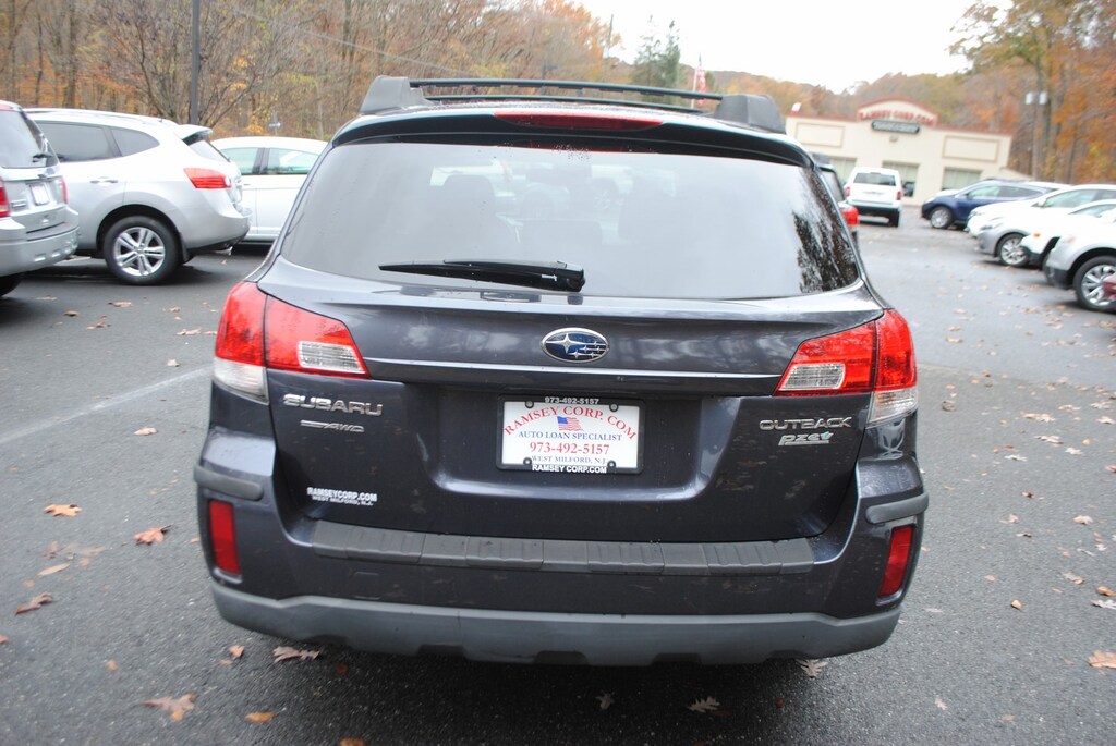 Used 2010 Subaru Outback Premium 2.5i SUV