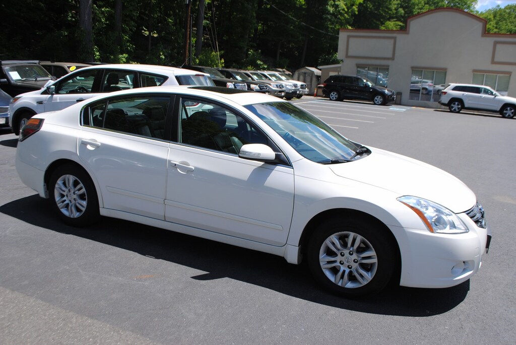 Used 2010 Nissan Altima 2.5 S Sedan