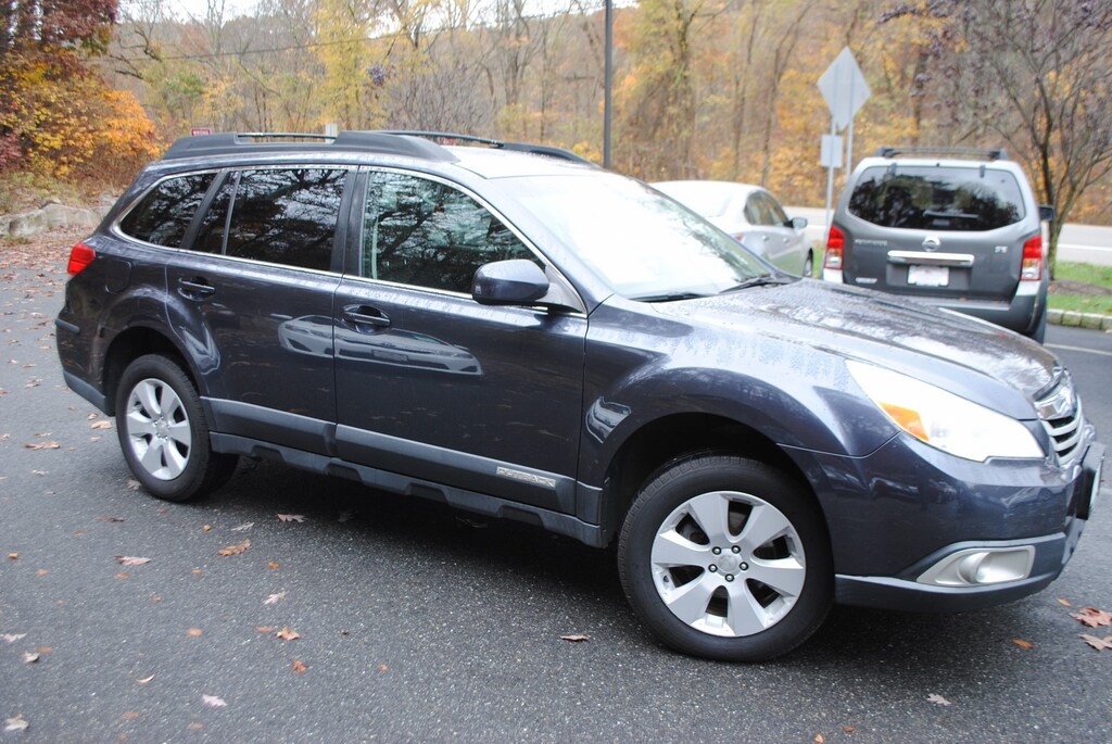 Used 2010 Subaru Outback Premium 2.5i SUV