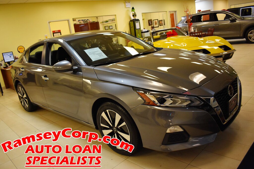 Used 2021 Nissan Altima 2.5 SV Sedan
