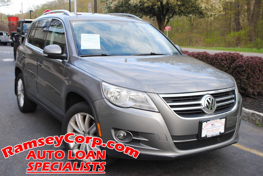 Used 2011 Volkswagen Tiguan SE 2.0 SUV