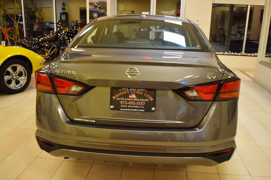 Used 2021 Nissan Altima 2.5 SV Sedan