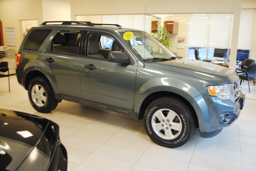 Used 2011 Ford Escape XLT 2.5 SUV