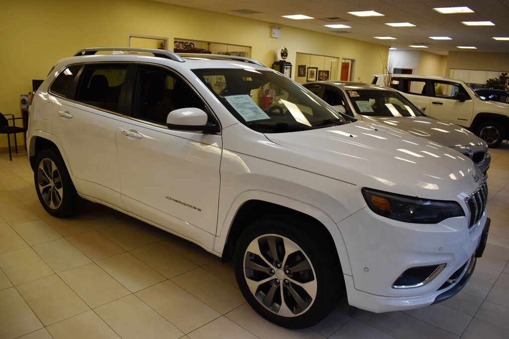 Used 2019 Jeep Cherokee Overland 4x4 SUV