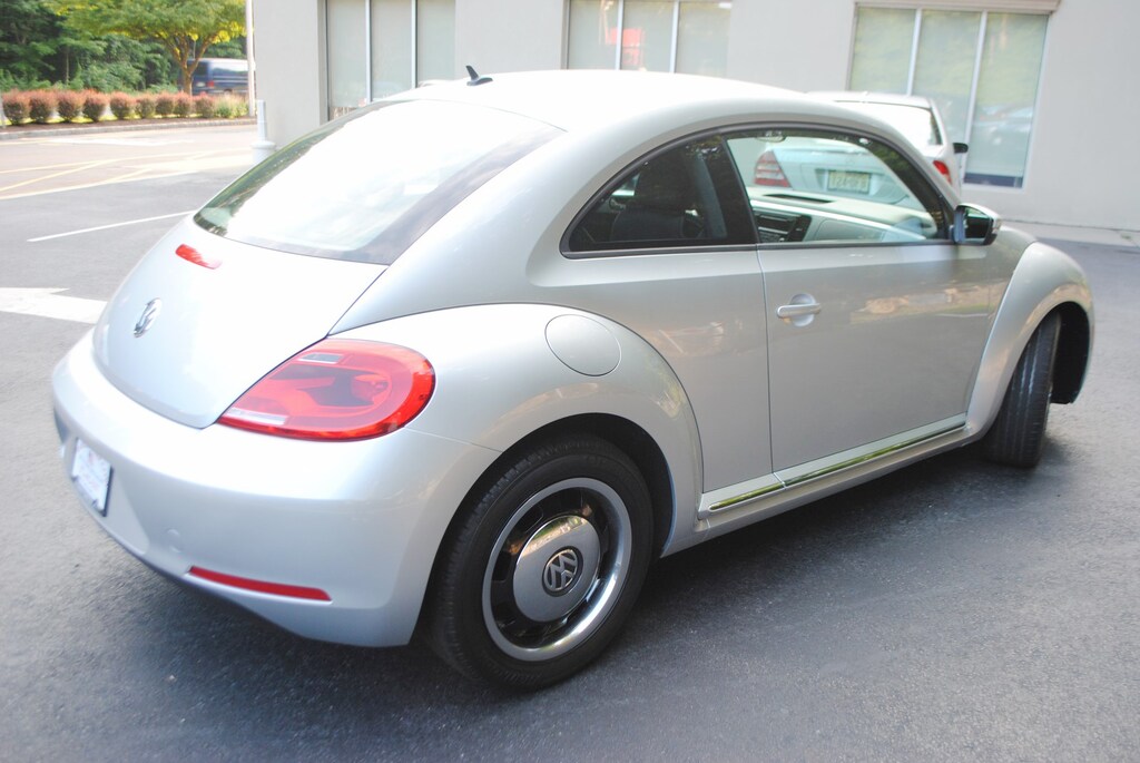 Used 2012 Volkswagen Beetle 2.5 Hatchback