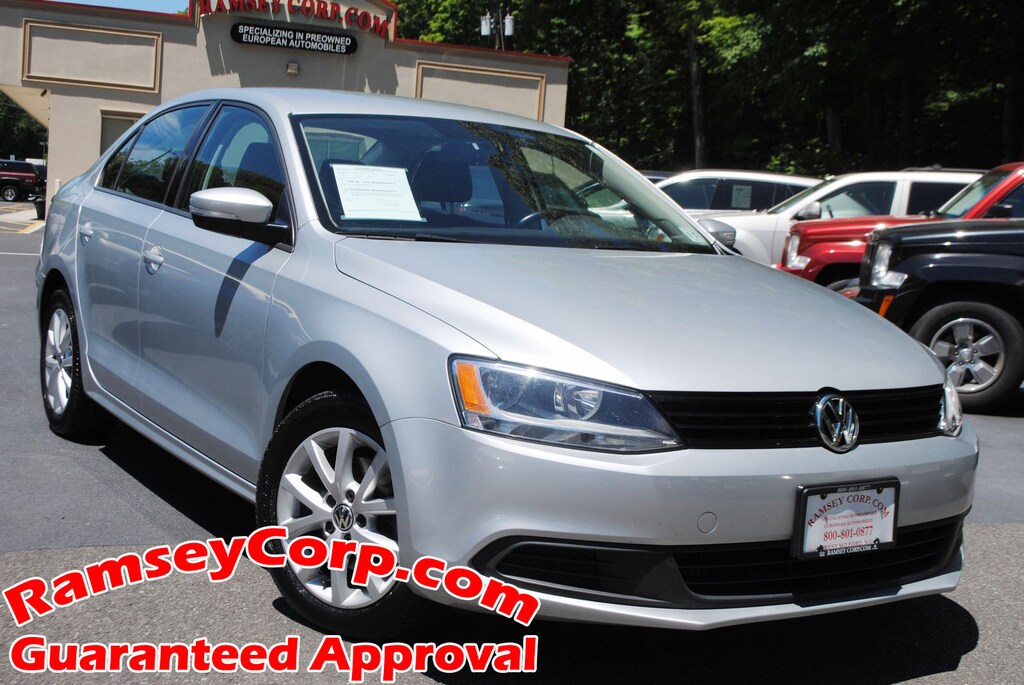 Used 2012 Volkswagen Jetta SE 2.5 Sedan