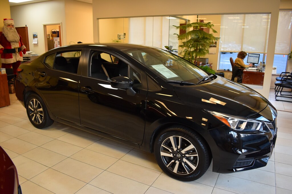 Used 2021 Nissan Versa 1.6 SV Sedan