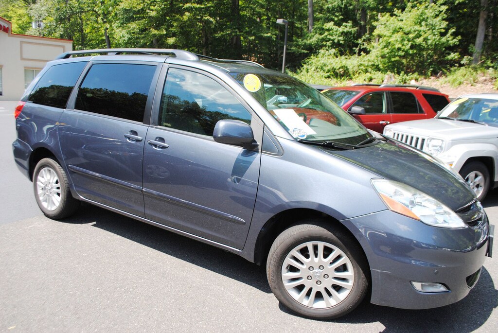 Used 2010 Toyota Sienna XLE 3.5 Van