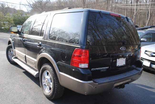 2003 ford expedition xlt tire size