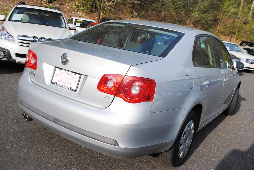 Used 2006 Volkswagen Jetta Value Edition 2.5 Sedan
