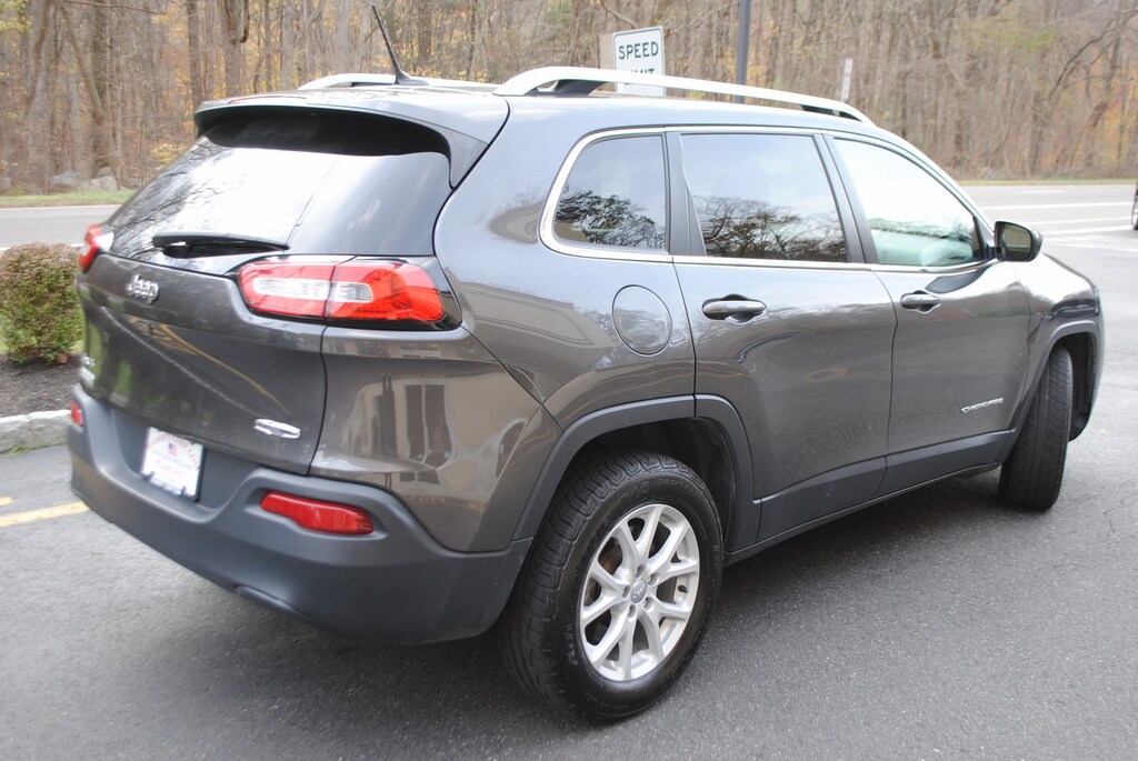 Used 2015 Jeep Cherokee Latitude 4x4 2.4 SUV