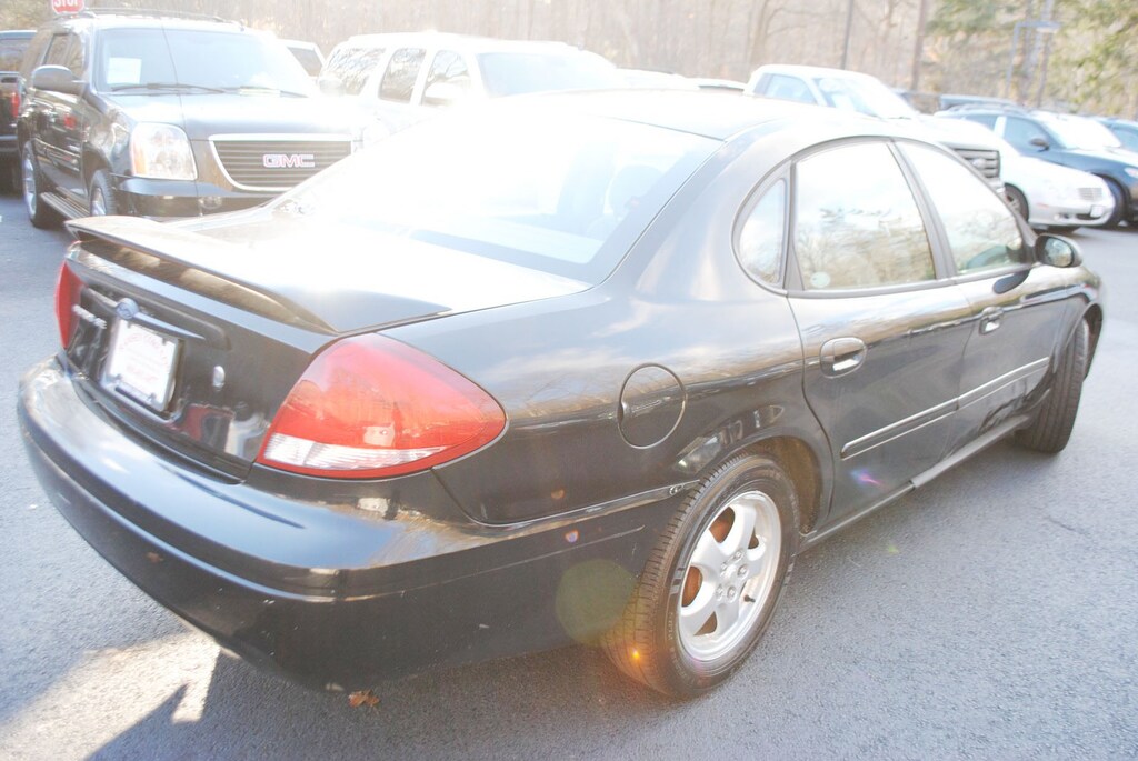 Used 2005 Ford Taurus SE 3.0 Sedan
