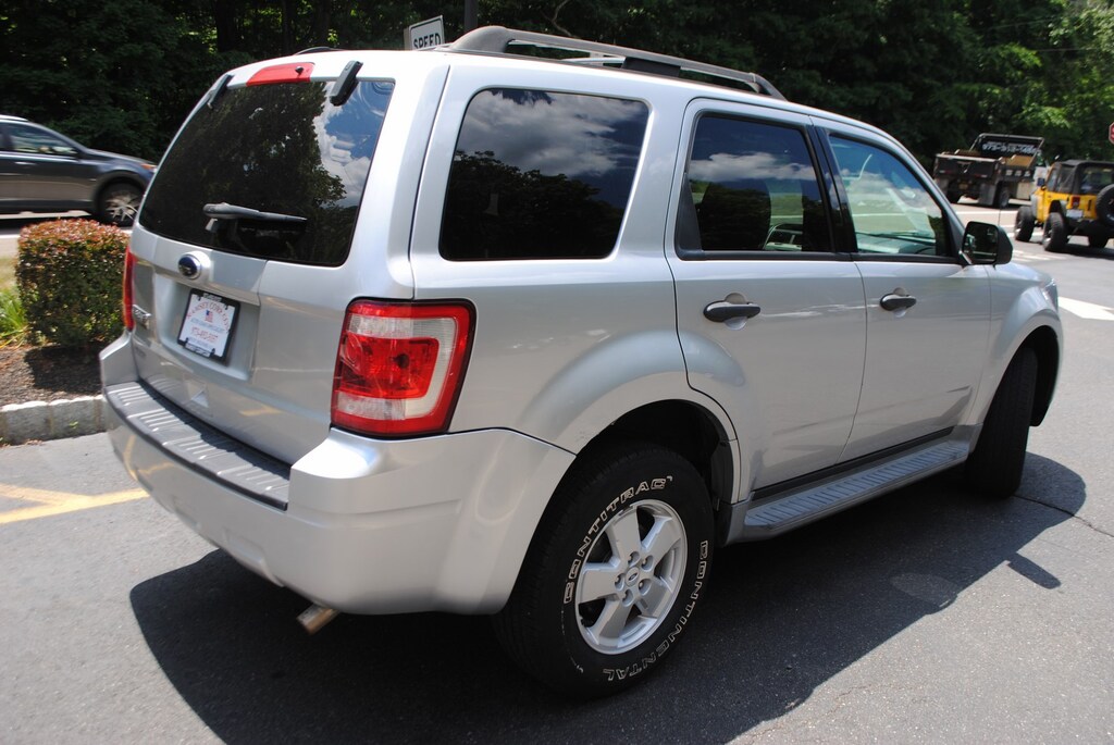 Used 2010 Ford Escape XLT 2.5 SUV