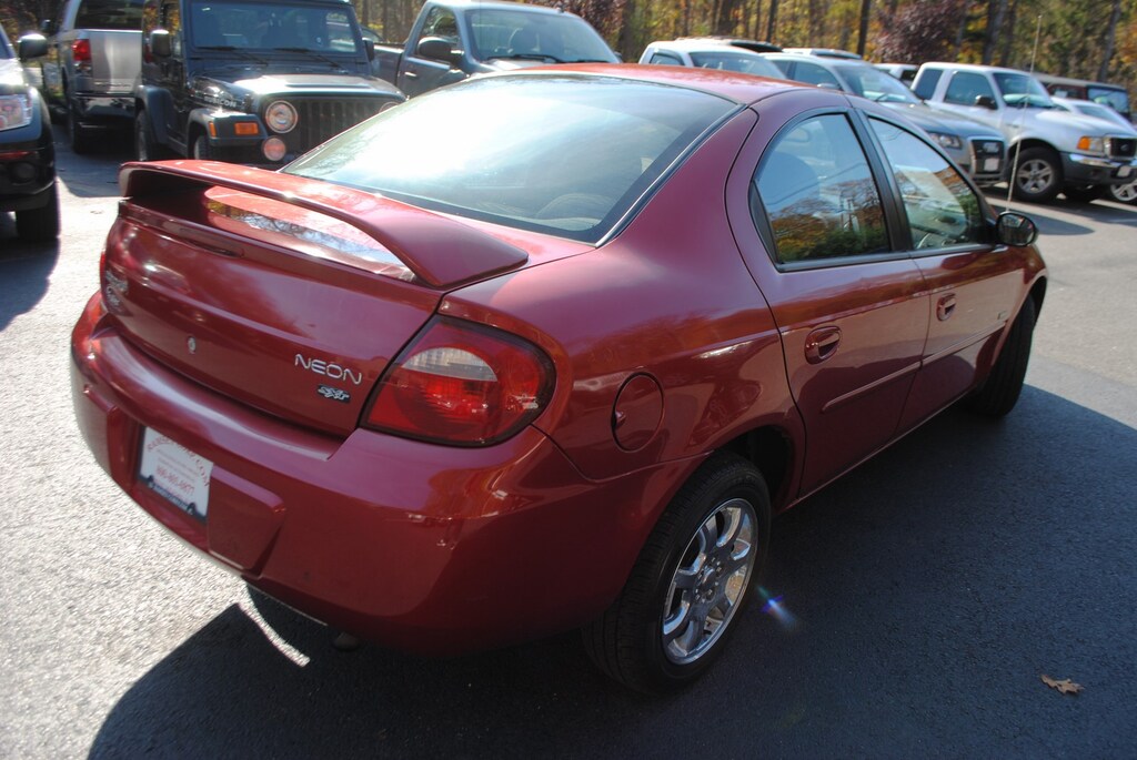 Used 2005 Dodge Neon SXT 2.0 Sedan