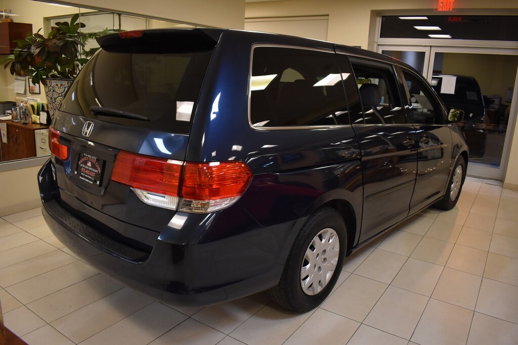 Used 2010 Honda Odyssey LX Van