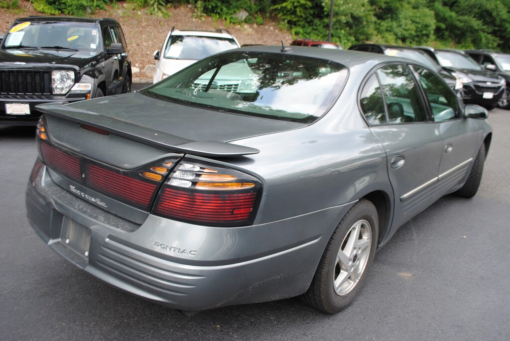 Used 2005 Pontiac Bonneville SE 3.8 Sedan