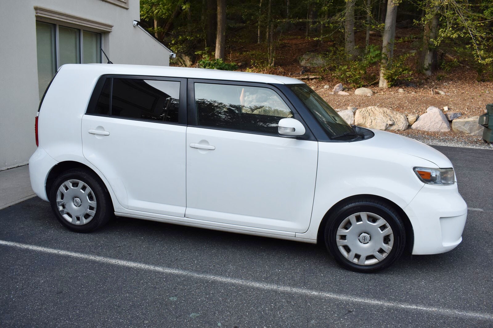 2008 Scion xB Base photo 2