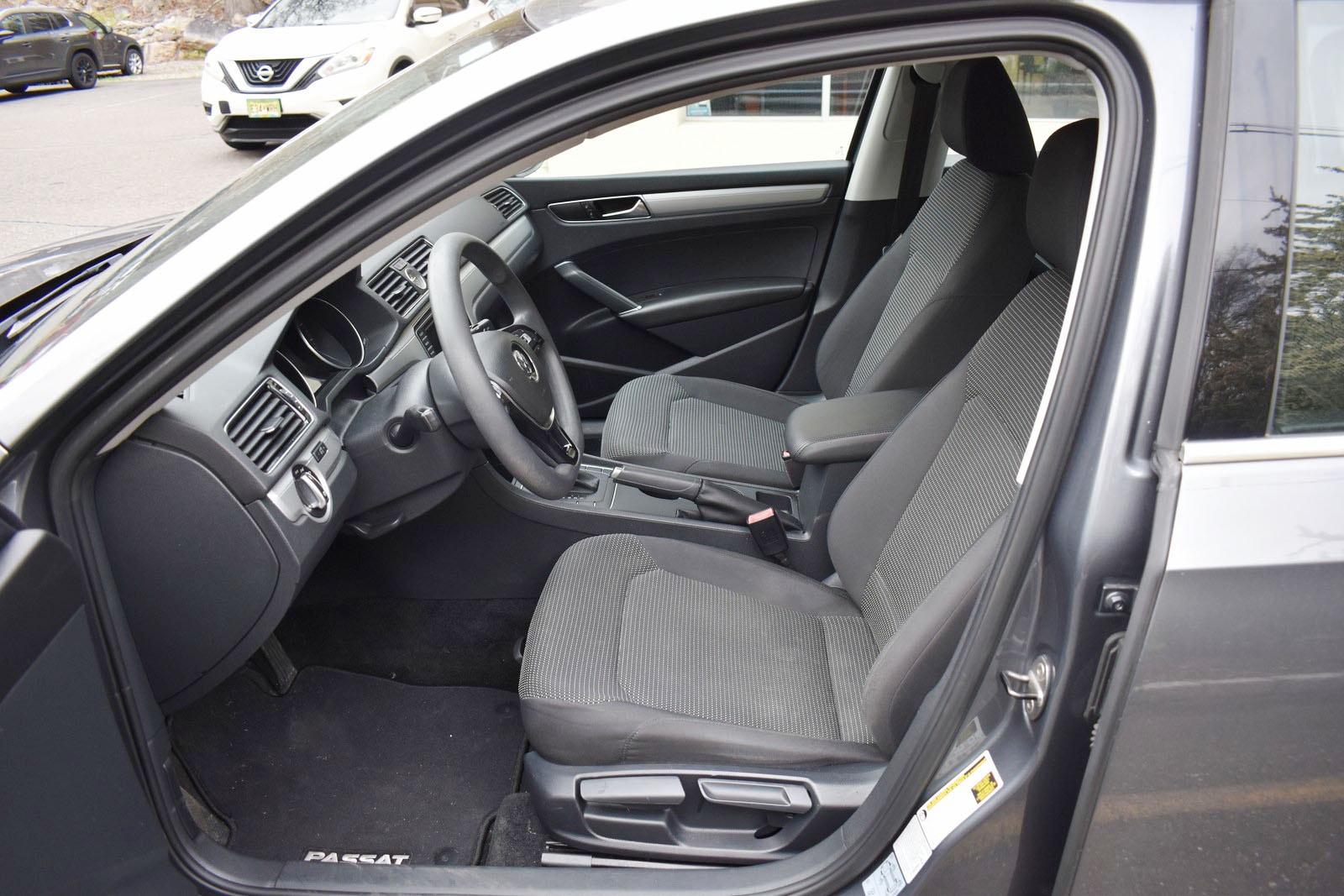 2017 Volkswagen Passat S - Photo 10