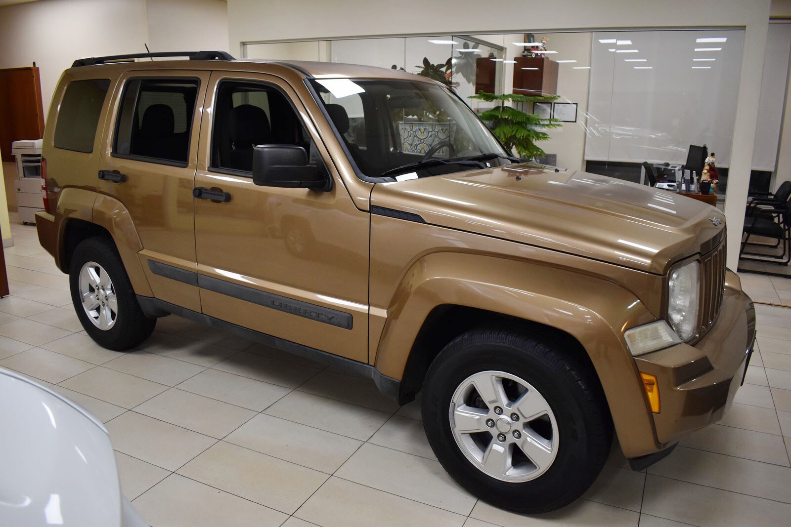 2012 Jeep Liberty Sport photo 2