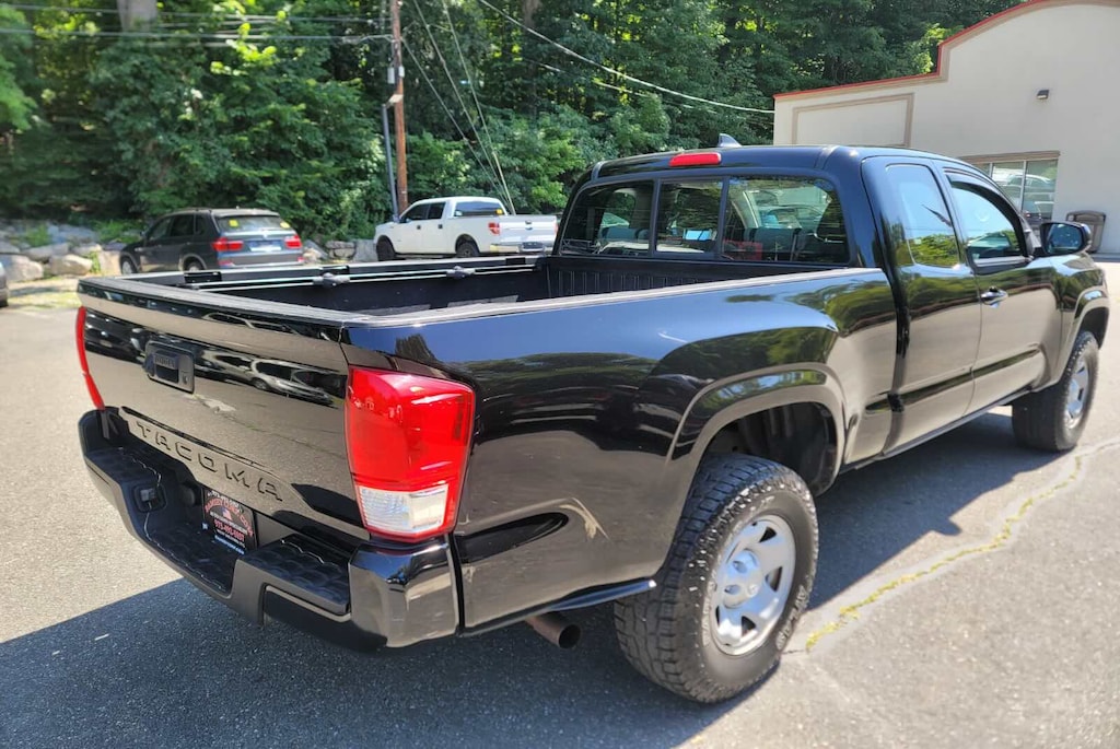 Used 2017 Toyota Tacoma SR Truck Access Cab