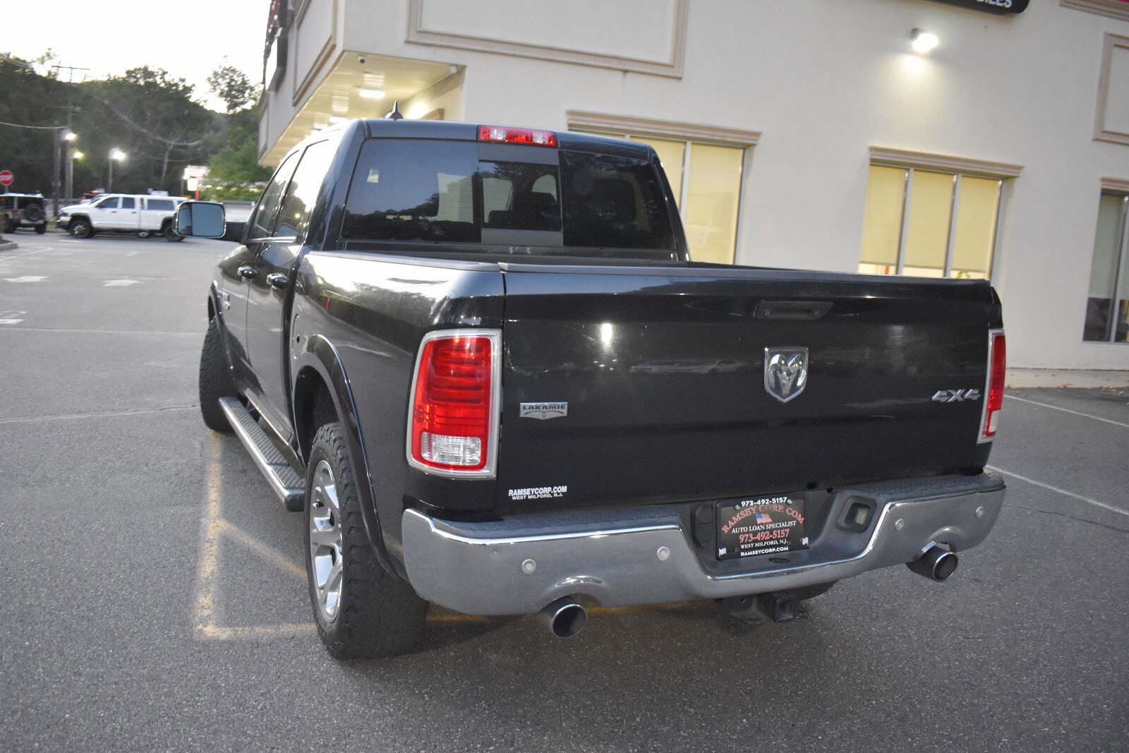 2015 Ram 1500 Laramie photo 4